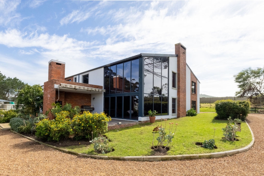 6 Bedroom Property for Sale in Stellenbosch Farms Western Cape